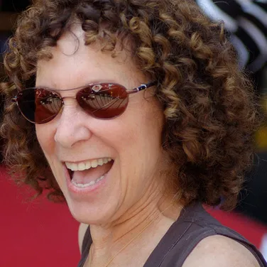 Rhea Perlman